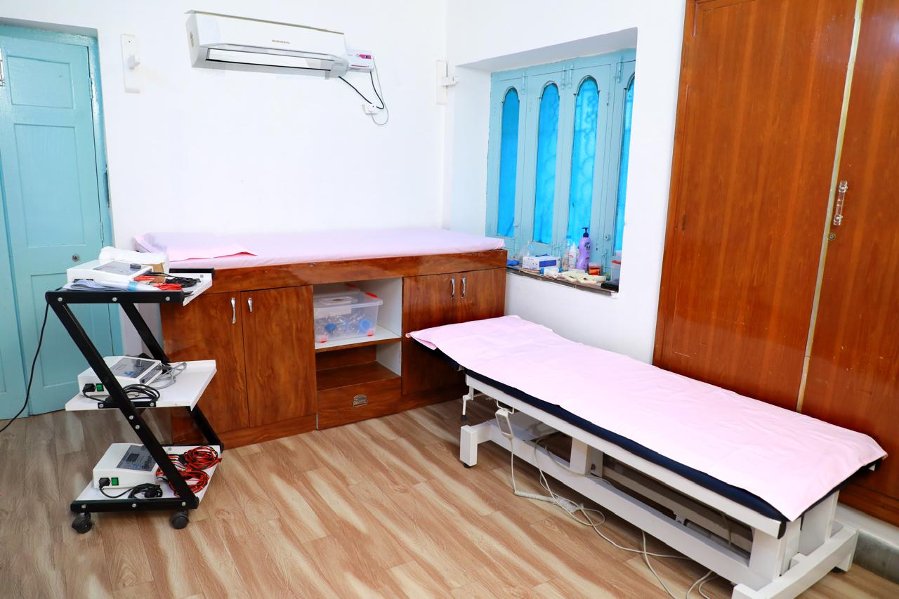 Prepared physiotherapy treatment room